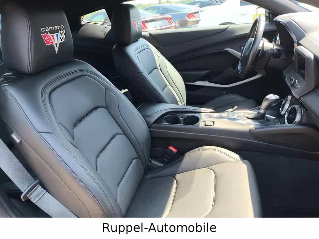 Chevrolet Camaro 2.0T R-CAM LEDER ZL1 Wenig KM!!! 03/2023-photo-15