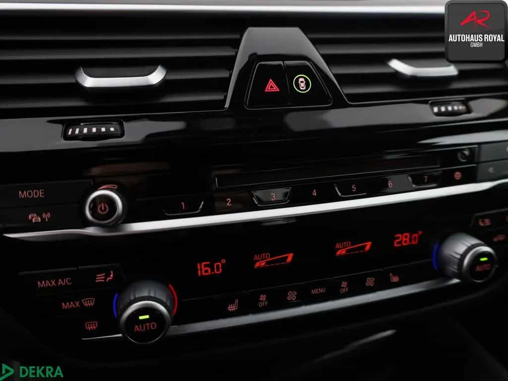 BMW 5 Series 520 d xDrive M SPORT SHADOW STANDHZ,HUD,HARMAN/K 09/2018-photo-22