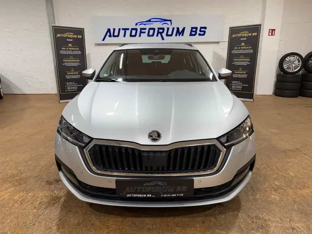 Skoda Octavia Combi 2.0TDI DSG/ACC/PDC/SHZ/SUNSET/17" 11/2022-photo-2