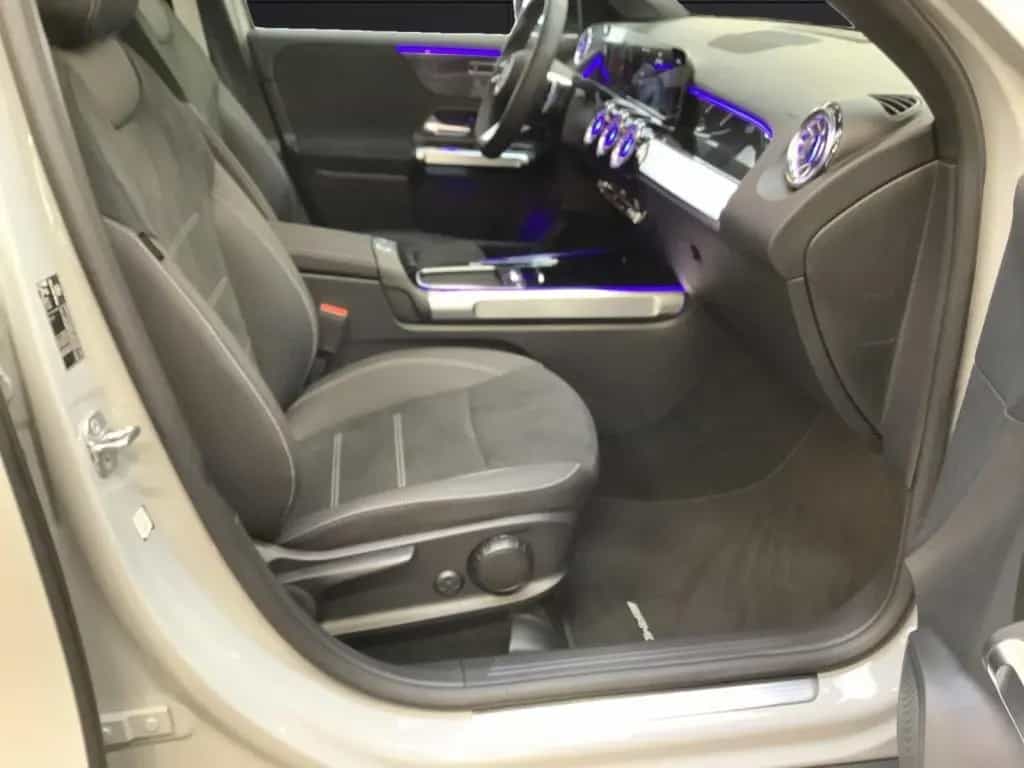 Mercedes-Benz GLB 220 4MATIC +AMG-Styling+MULTIBEAM+NIGHT+20'' 01/2026-photo-5