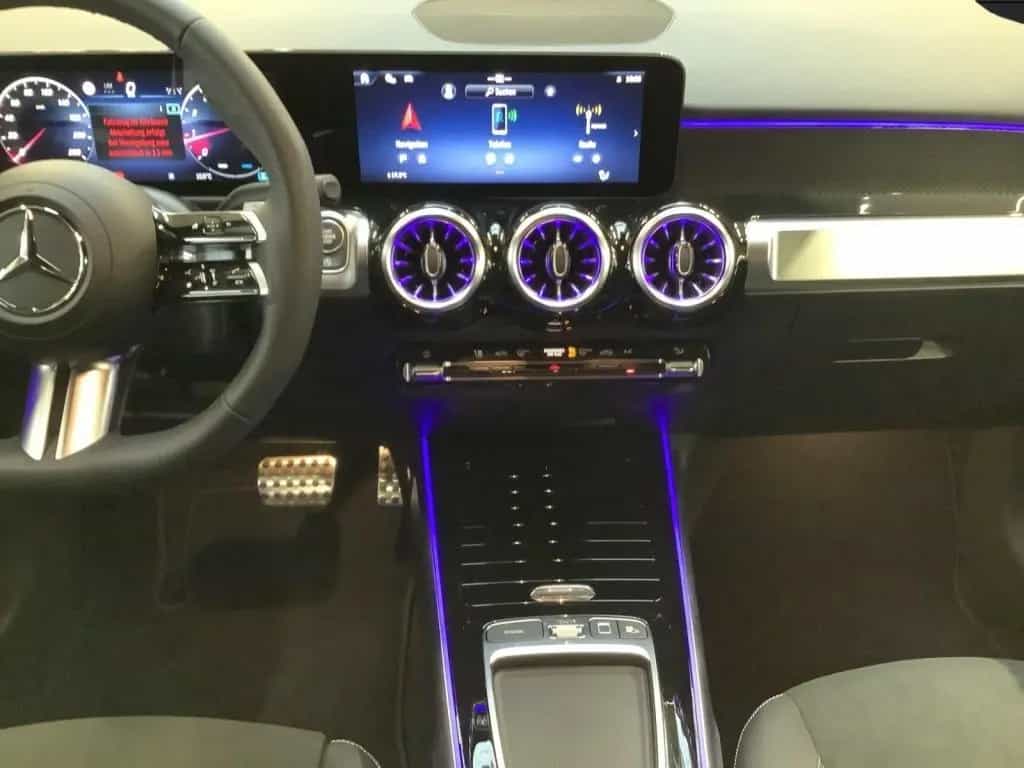 Mercedes-Benz GLB 220 4MATIC +AMG-Styling+MULTIBEAM+NIGHT+20'' 01/2026-photo-6