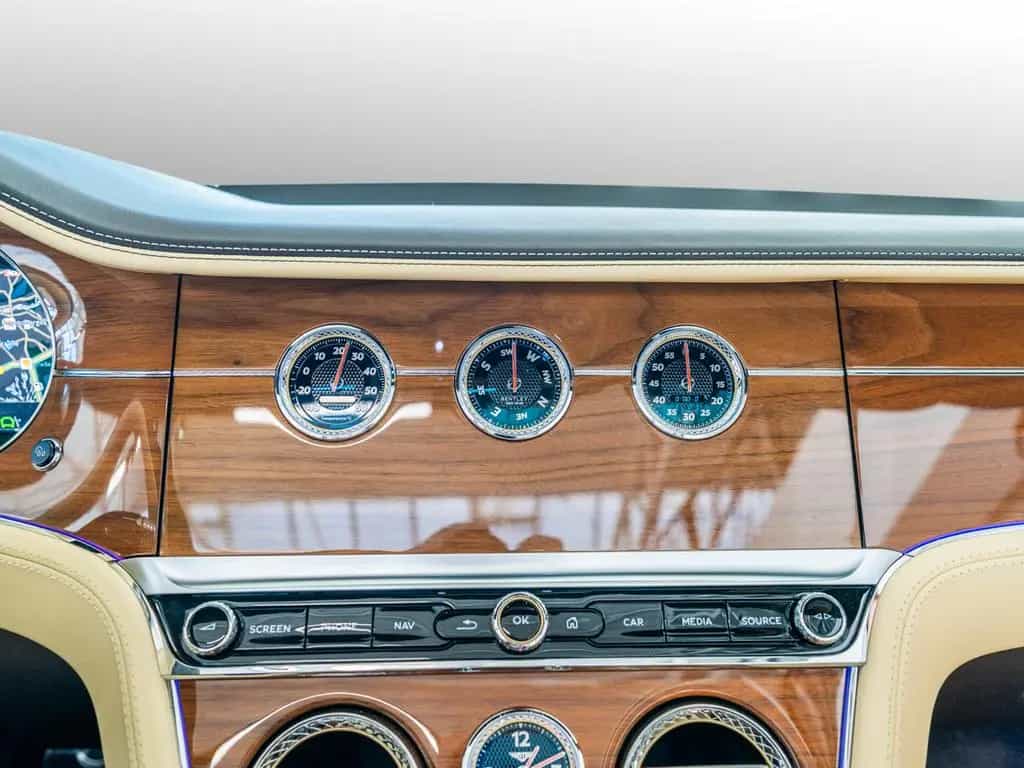 Bentley Continental GTC Azure V8 | Bentley Nürnberg 12/2022-photo-26