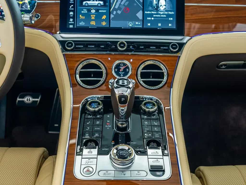 Bentley Continental GTC Azure V8 | Bentley Nürnberg 12/2022-photo-27