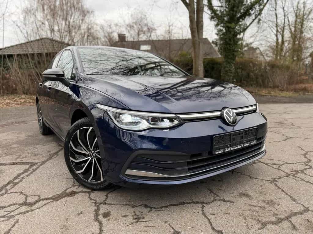 Volkswagen Golf VIII Lim.Active eTSI*DSG/Digital/Sondermode 09/2021-photo-1