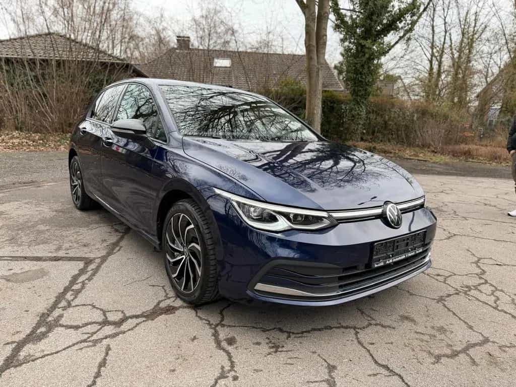 Volkswagen Golf VIII Lim.Active eTSI*DSG/Digital/Sondermode 09/2021-photo-3