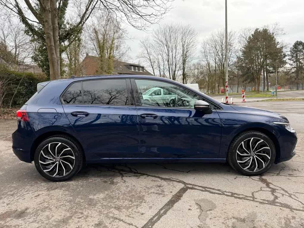 Volkswagen Golf VIII Lim.Active eTSI*DSG/Digital/Sondermode 09/2021-photo-6