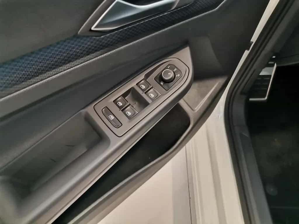 Volkswagen Golf 1.5 TSI United Winter|LED|Navi|ACC 07/2021-photo-19