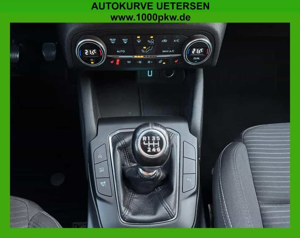 Ford Focus 1.5 Turnier Titanium PDC KLIMA NAVI 02/2019-photo-17