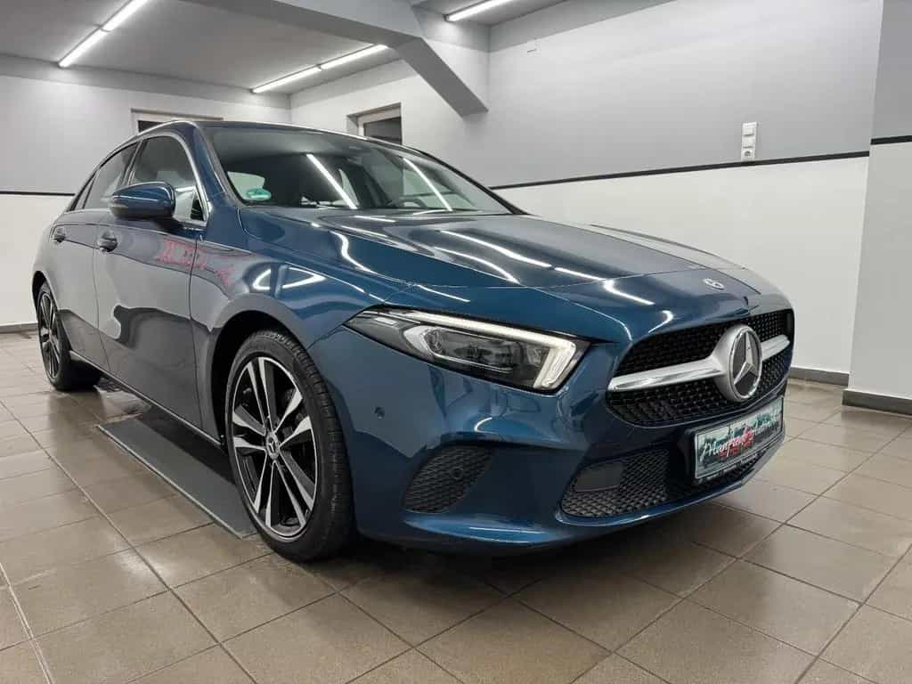 Mercedes-Benz A-Class 180 Lim Edition19/Widescreen/Multibeam/Ambient 10/2019-photo-1