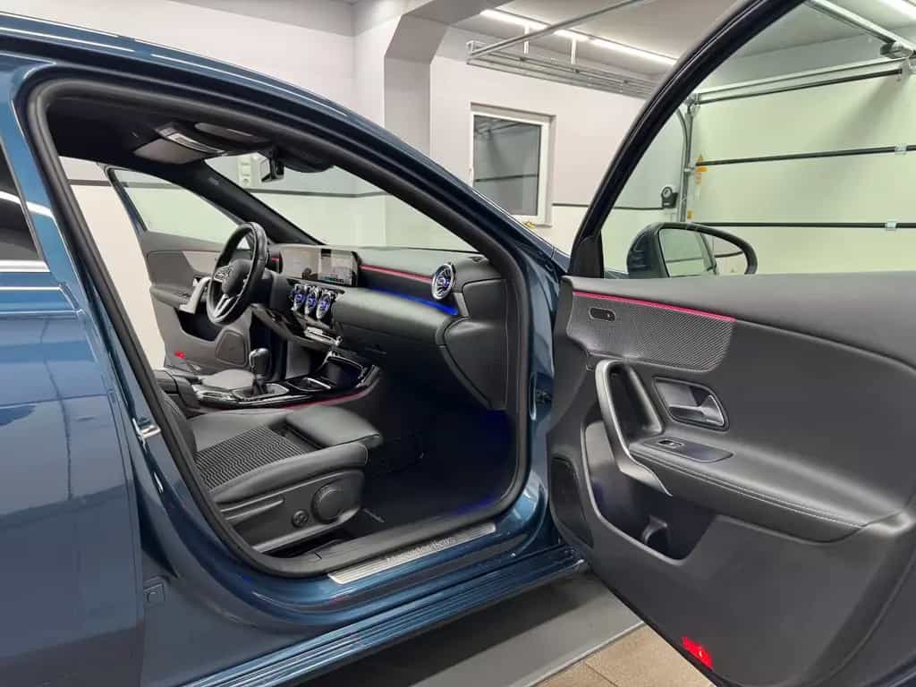 Mercedes-Benz A-Class 180 Lim Edition19/Widescreen/Multibeam/Ambient 10/2019-photo-13