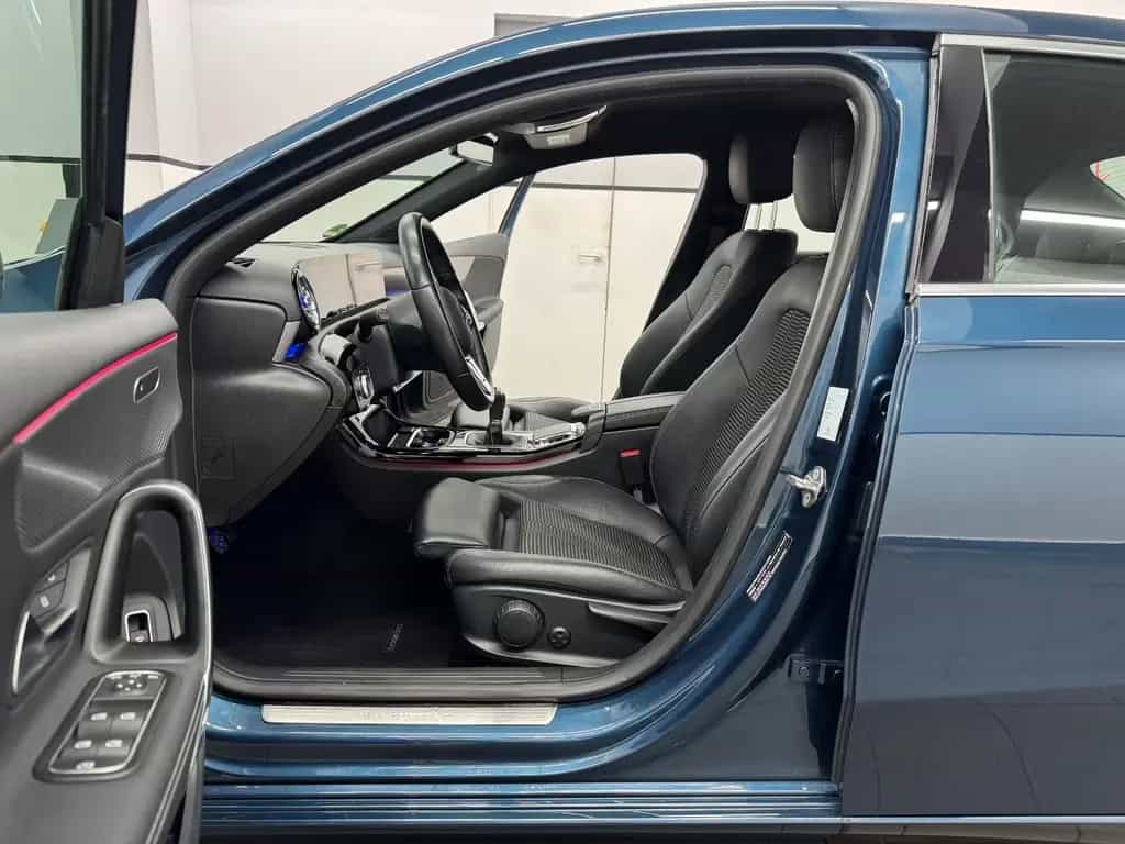 Mercedes-Benz A-Class 180 Lim Edition19/Widescreen/Multibeam/Ambient 10/2019-photo-15