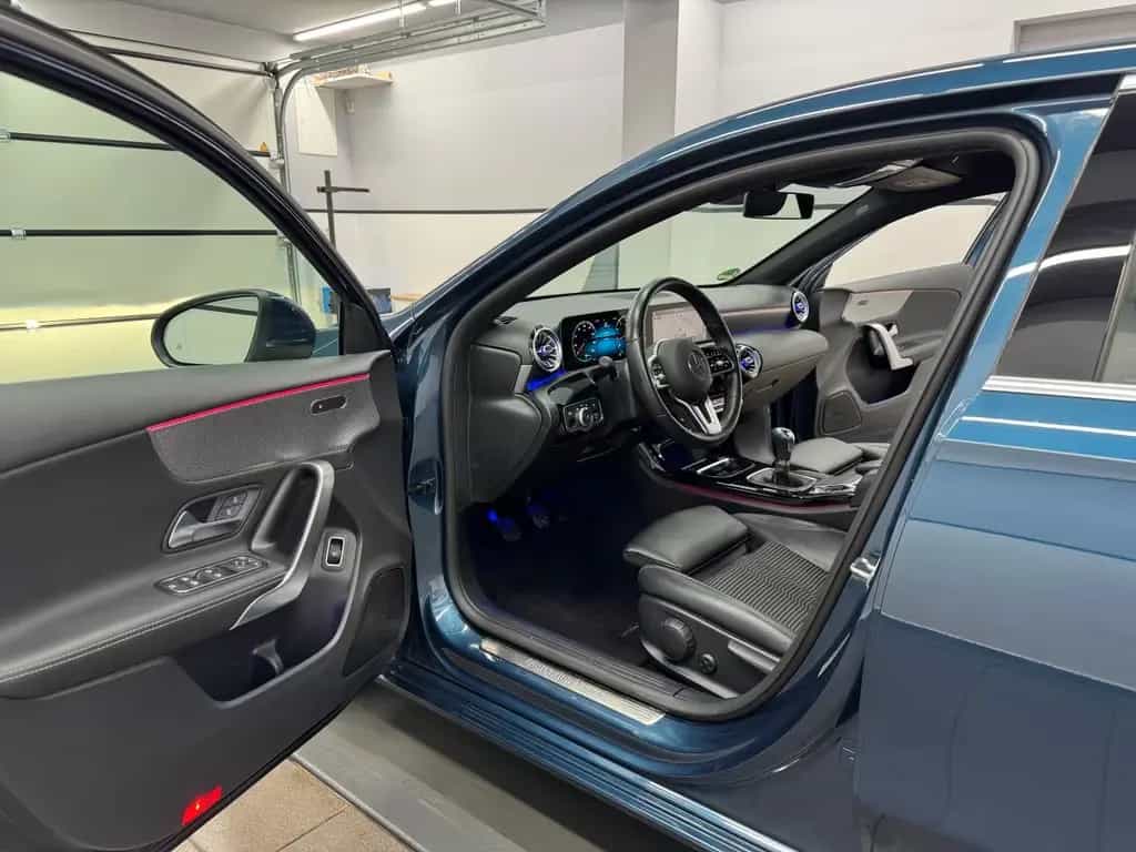 Mercedes-Benz A-Class 180 Lim Edition19/Widescreen/Multibeam/Ambient 10/2019-photo-16