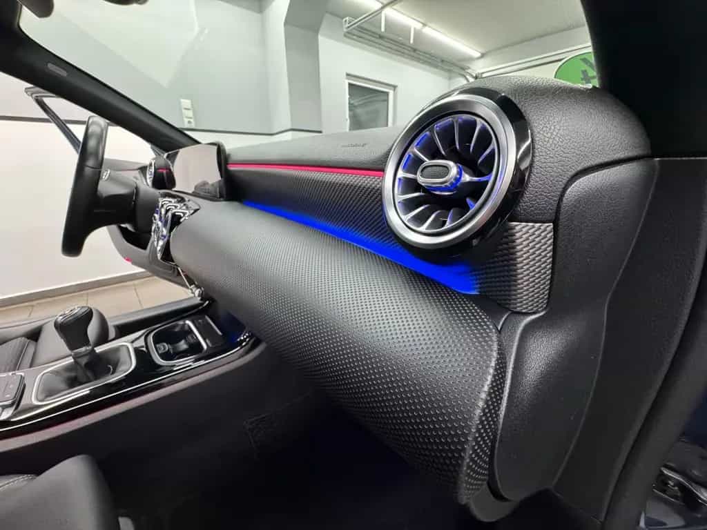 Mercedes-Benz A-Class 180 Lim Edition19/Widescreen/Multibeam/Ambient 10/2019-photo-24