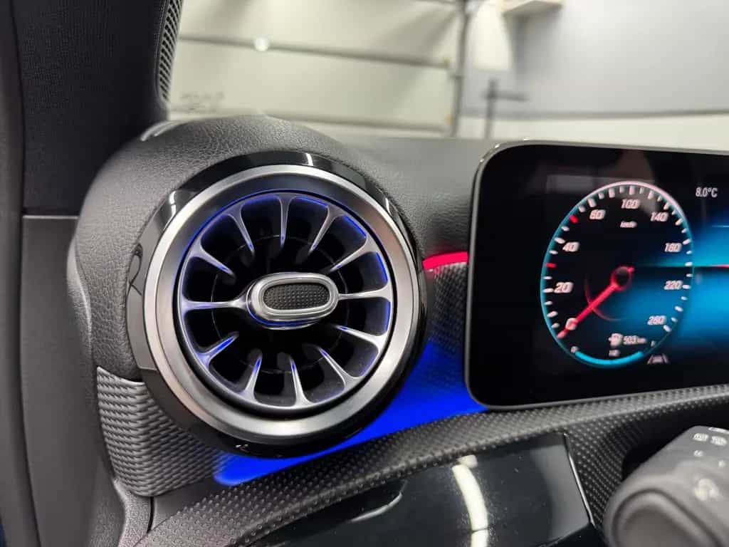 Mercedes-Benz A-Class 180 Lim Edition19/Widescreen/Multibeam/Ambient 10/2019-photo-25