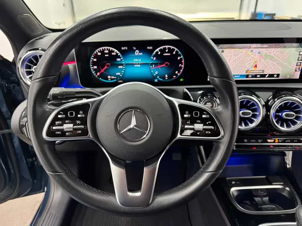 Mercedes-Benz A-Class 180 Lim Edition19/Widescreen/Multibeam/Ambient 10/2019-photo-26