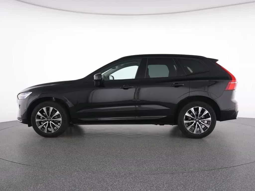 Volvo XC60 B5 AWD PLUS DARK FAP+HKSOUND+360°+PANO+MET 11/2024-photo-10