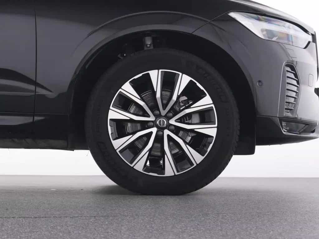 Volvo XC60 B5 AWD PLUS DARK FAP+HKSOUND+360°+PANO+MET 11/2024-photo-21