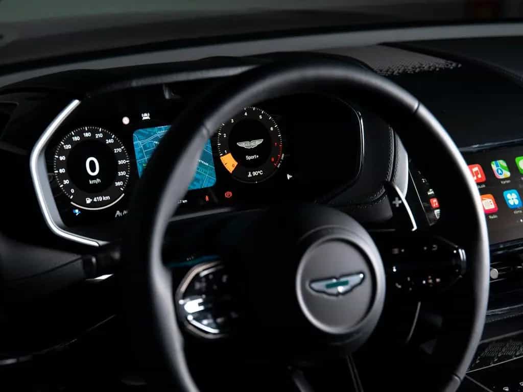 Aston Martin DBX S | Magneto Bronze | PANO | 360° | B&W 12/2025-photo-11