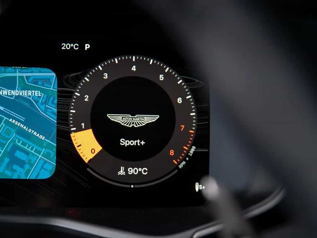 Aston Martin DBX S | Magneto Bronze | PANO | 360° | B&W 12/2025-photo-14