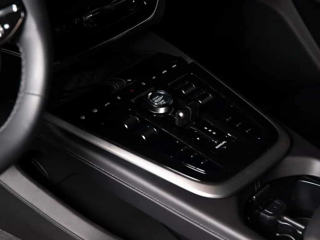 Aston Martin DBX S | Magneto Bronze | PANO | 360° | B&W 12/2025-photo-17