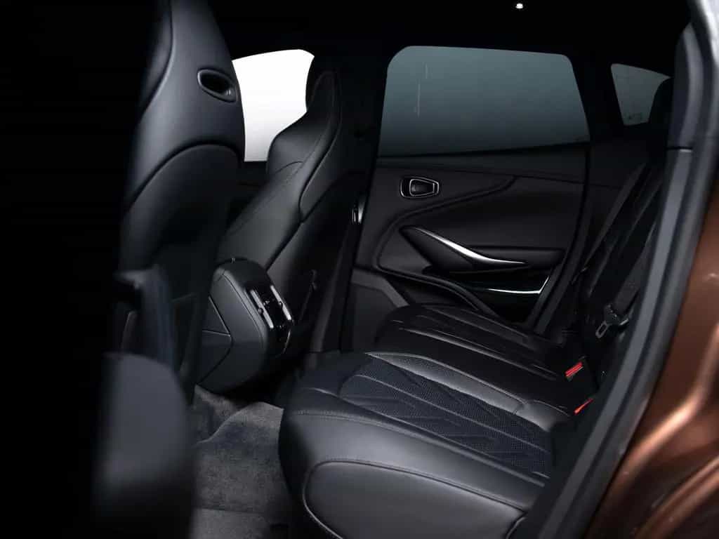 Aston Martin DBX S | Magneto Bronze | PANO | 360° | B&W 12/2025-photo-19