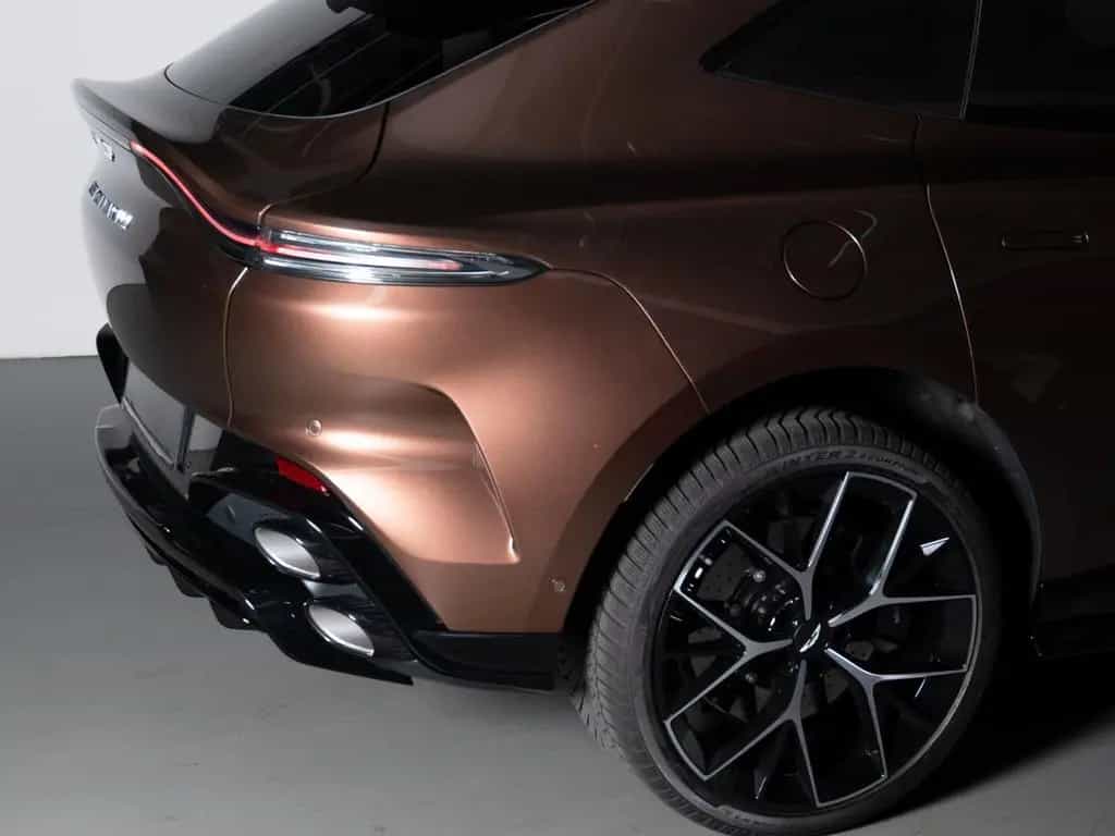 Aston Martin DBX S | Magneto Bronze | PANO | 360° | B&W 12/2025-photo-9
