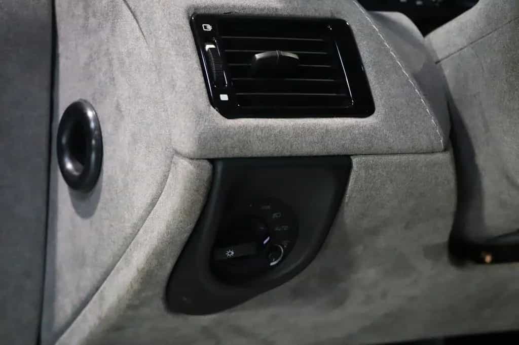 Aston Martin Vantage GT12 - Full Service History - Like New 04/2016-photo-14