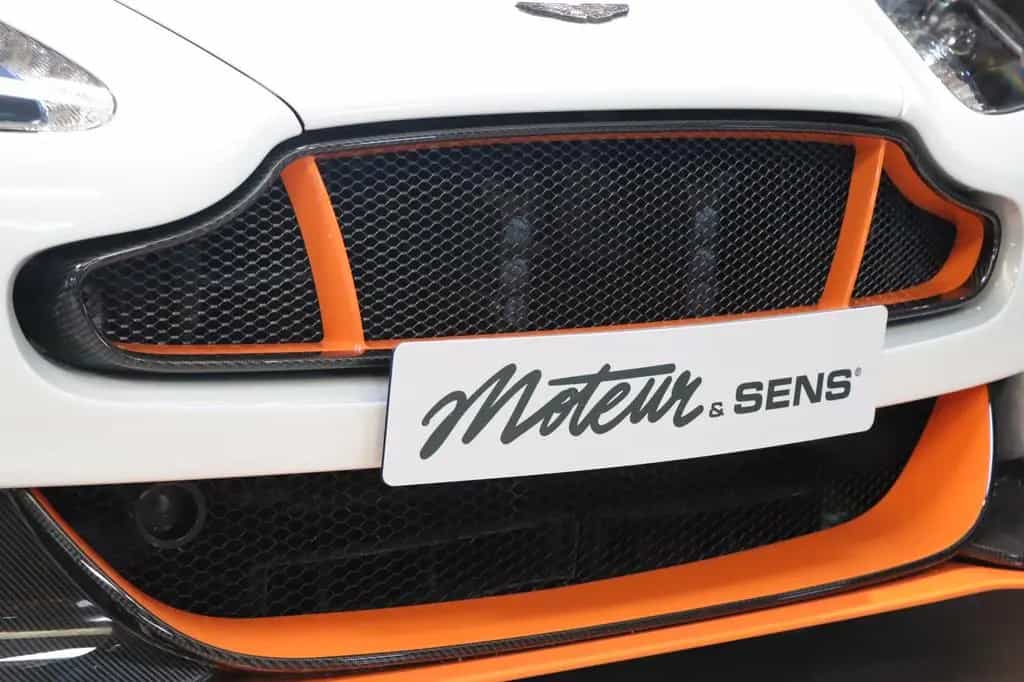 Aston Martin Vantage GT12 - Full Service History - Like New 04/2016-photo-19