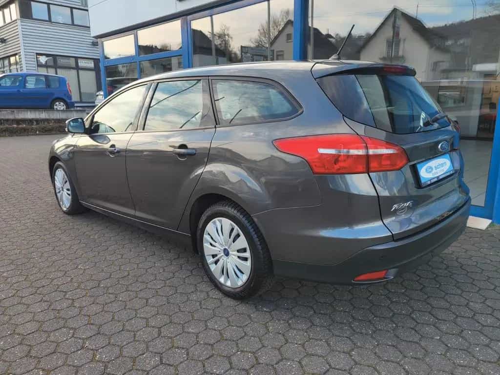 Ford Focus Turnier Business 03/2018-photo-3