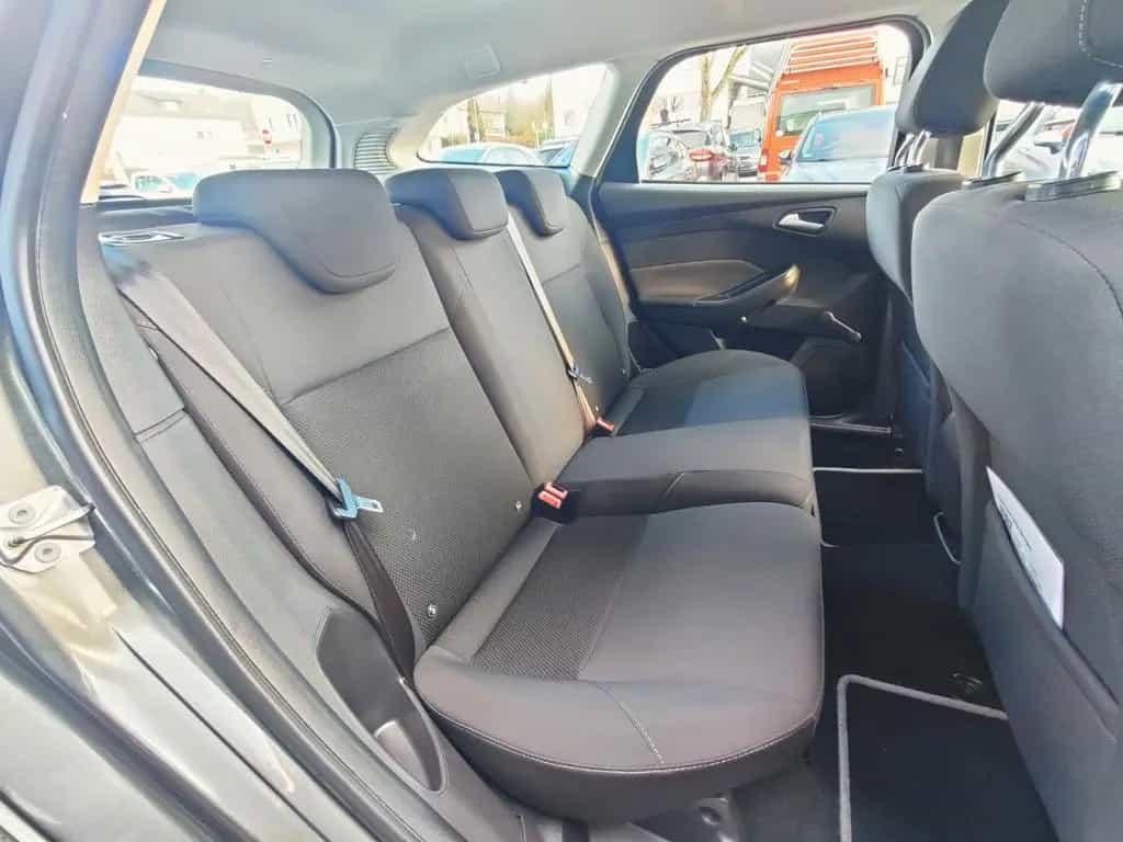 Ford Focus Turnier Business 03/2018-photo-7