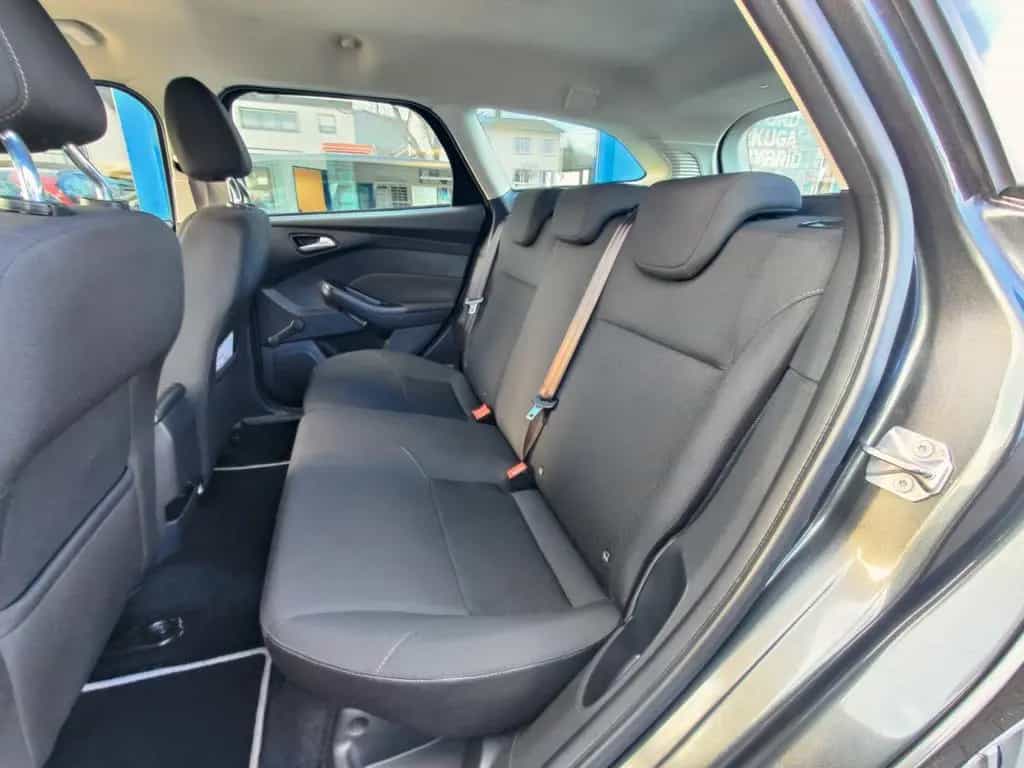 Ford Focus Turnier Business 03/2018-photo-8