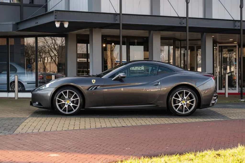 Ferrari California 4.3 V8 03/2009-photo-1