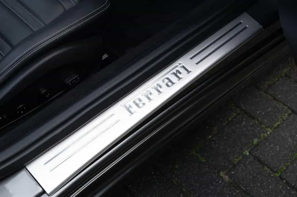 Ferrari California 4.3 V8 03/2009-photo-43