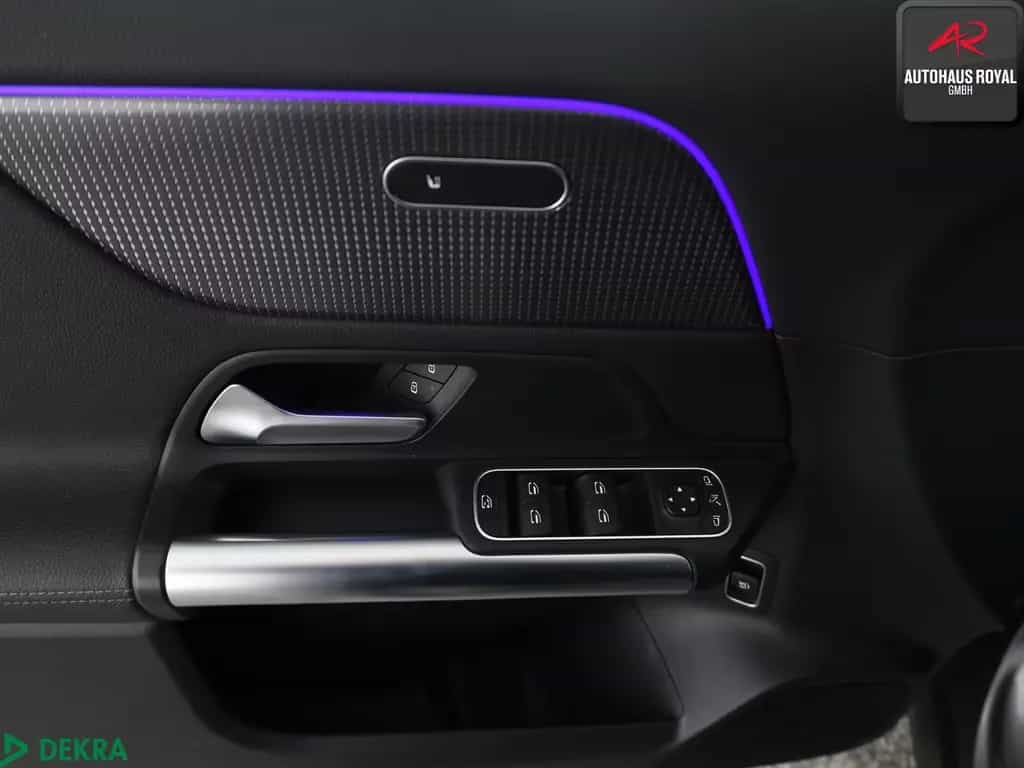 Mercedes-Benz GLA 250 4M PROGRESSIVE KEYLESS,KAMERA,DISTRO,AHK 09/2020-photo-22