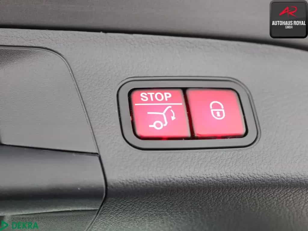Mercedes-Benz GLA 250 4M PROGRESSIVE KEYLESS,KAMERA,DISTRO,AHK 09/2020-photo-25