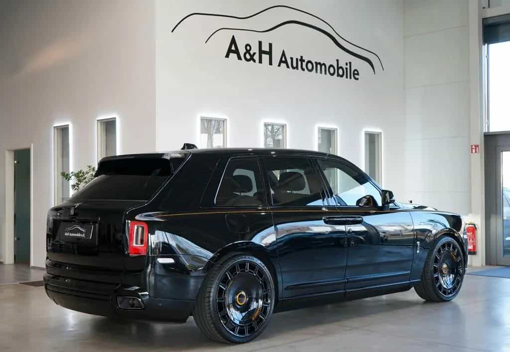 Rolls-Royce Cullinan BLACK BADGE*MANSORY*STARLIGHT*BESPOKE* 07/2023-photo-11