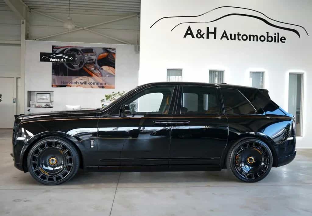Rolls-Royce Cullinan BLACK BADGE*MANSORY*STARLIGHT*BESPOKE* 07/2023-photo-12