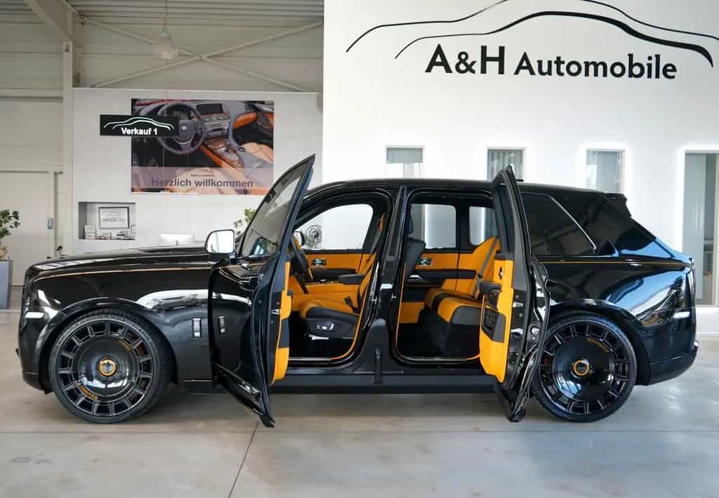 Rolls-Royce Cullinan BLACK BADGE*MANSORY*STARLIGHT*BESPOKE* 07/2023-photo-13