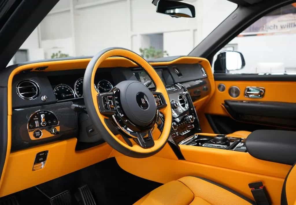 Rolls-Royce Cullinan BLACK BADGE*MANSORY*STARLIGHT*BESPOKE* 07/2023-photo-19