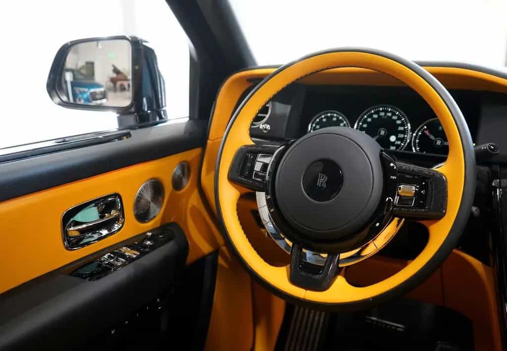 Rolls-Royce Cullinan BLACK BADGE*MANSORY*STARLIGHT*BESPOKE* 07/2023-photo-20