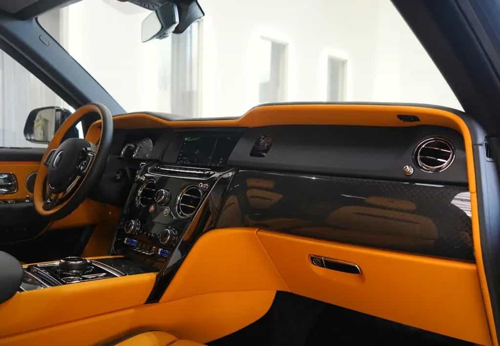 Rolls-Royce Cullinan BLACK BADGE*MANSORY*STARLIGHT*BESPOKE* 07/2023-photo-30