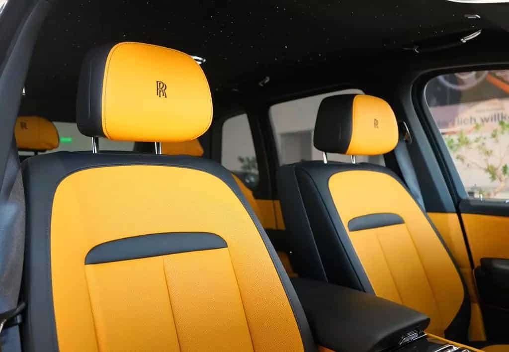 Rolls-Royce Cullinan BLACK BADGE*MANSORY*STARLIGHT*BESPOKE* 07/2023-photo-32