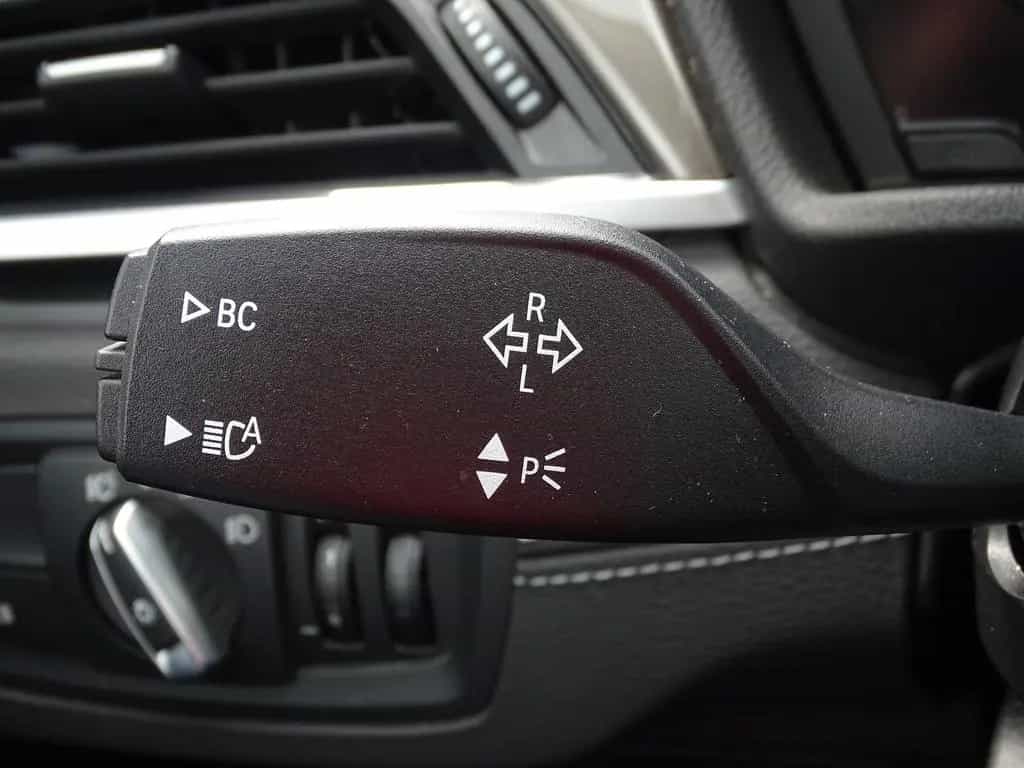 BMW X1 20d xDrive xLine Aut. LED Navi AHK Head-Up 07/2020-photo-17