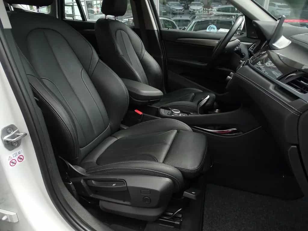 BMW X1 20d xDrive xLine Aut. LED Navi AHK Head-Up 07/2020-photo-25