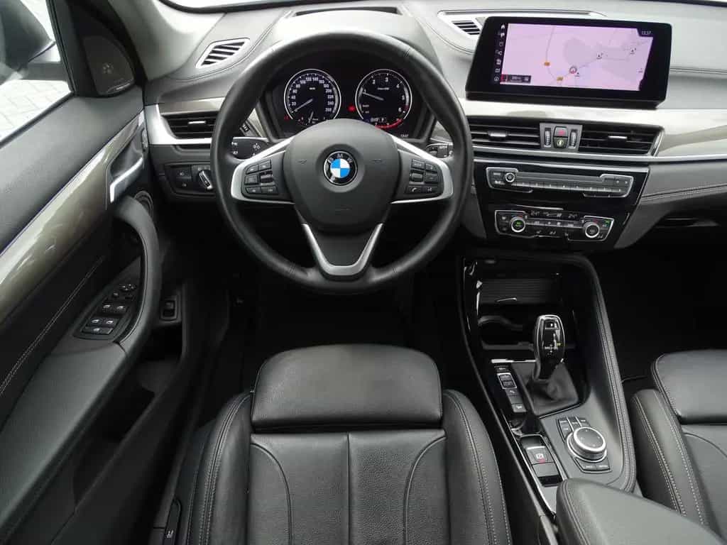 BMW X1 20d xDrive xLine Aut. LED Navi AHK Head-Up 07/2020-photo-9
