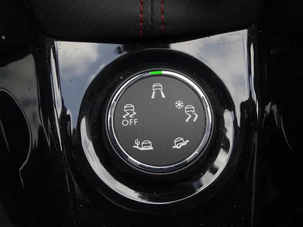 Peugeot 2008 1.2 PureTech Black Edition Navi Kamera PDC 08/2019-photo-15