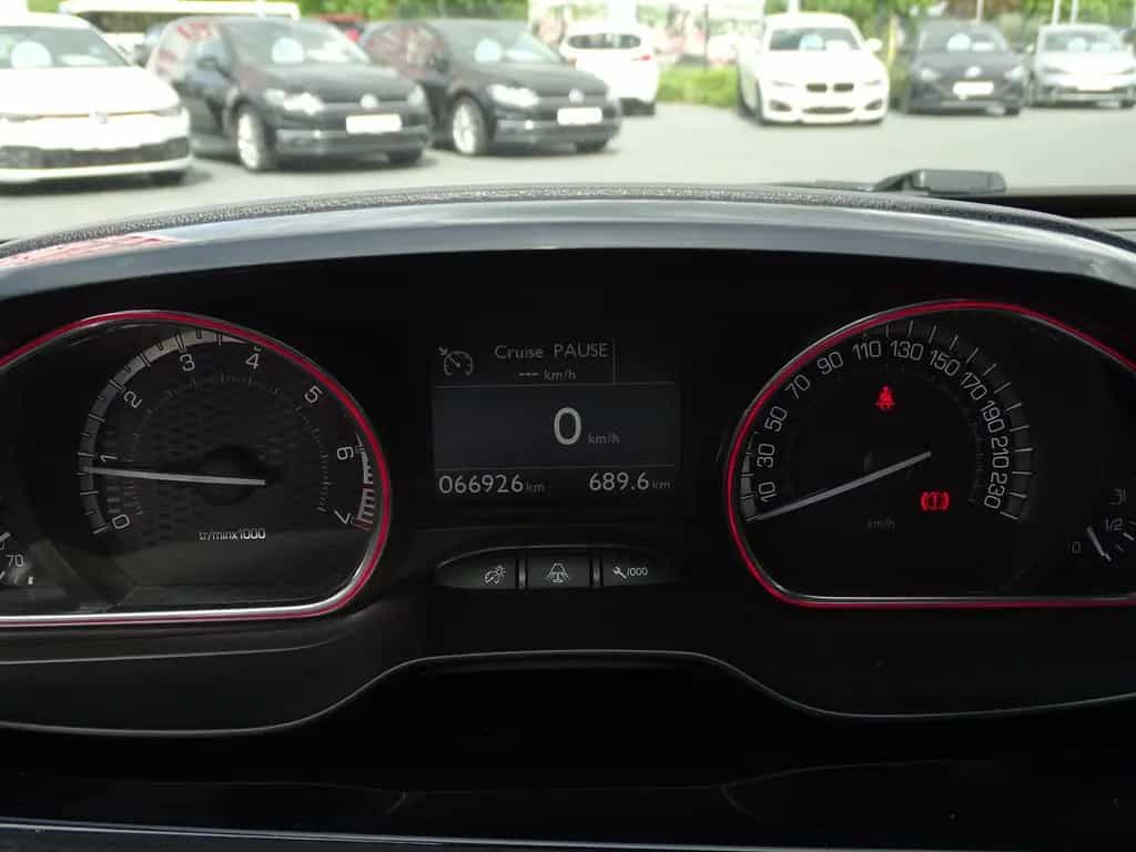 Peugeot 2008 1.2 PureTech Black Edition Navi Kamera PDC 08/2019-photo-23