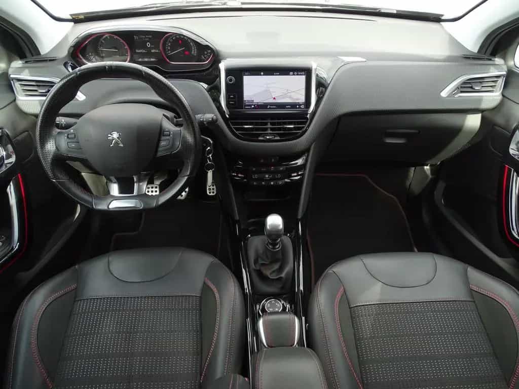 Peugeot 2008 1.2 PureTech Black Edition Navi Kamera PDC 08/2019-photo-8