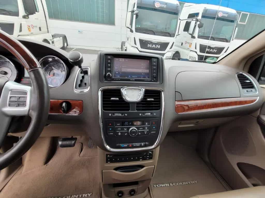 Chrysler Grand Voyager*Town & Country*TÜV NEU*Service NEU 07/2012-photo-17