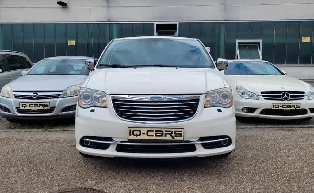 Chrysler Grand Voyager*Town & Country*TÜV NEU*Service NEU 07/2012-photo-2